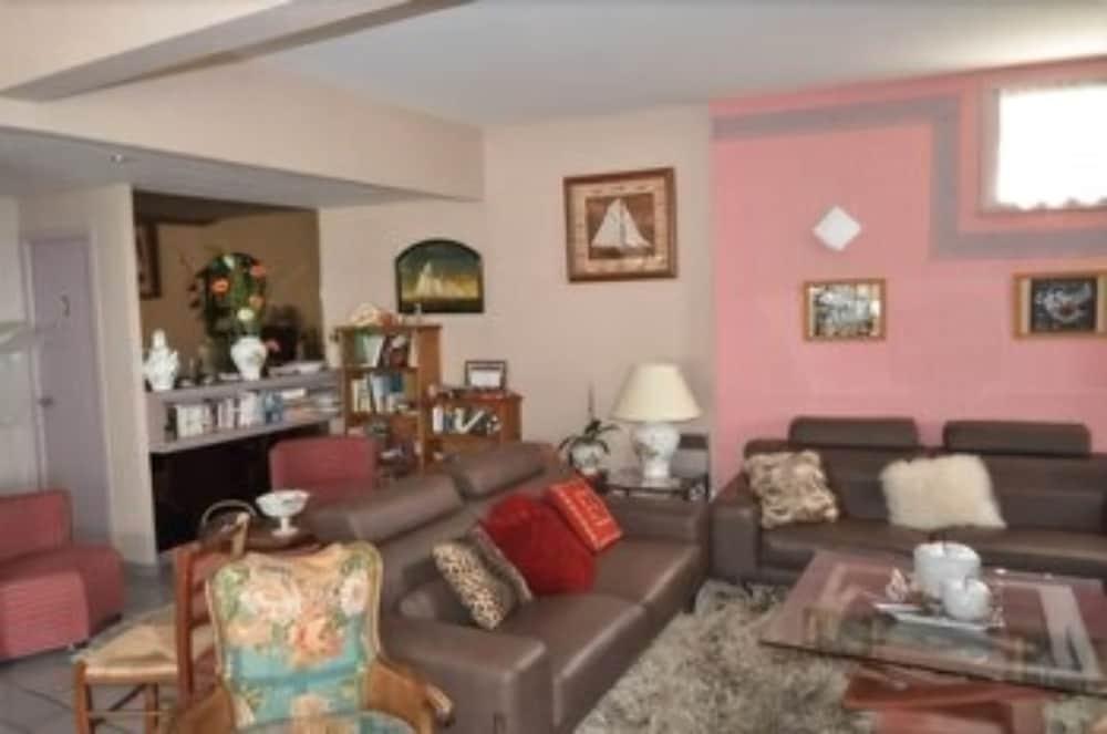Bastide Du Cantal Salers Interieur foto